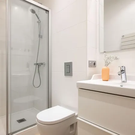 Simone By アパート *